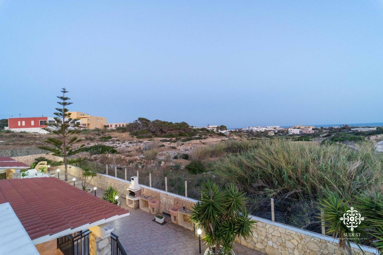 Borgo Marino Beach Residence Lampedusa Exterior photo